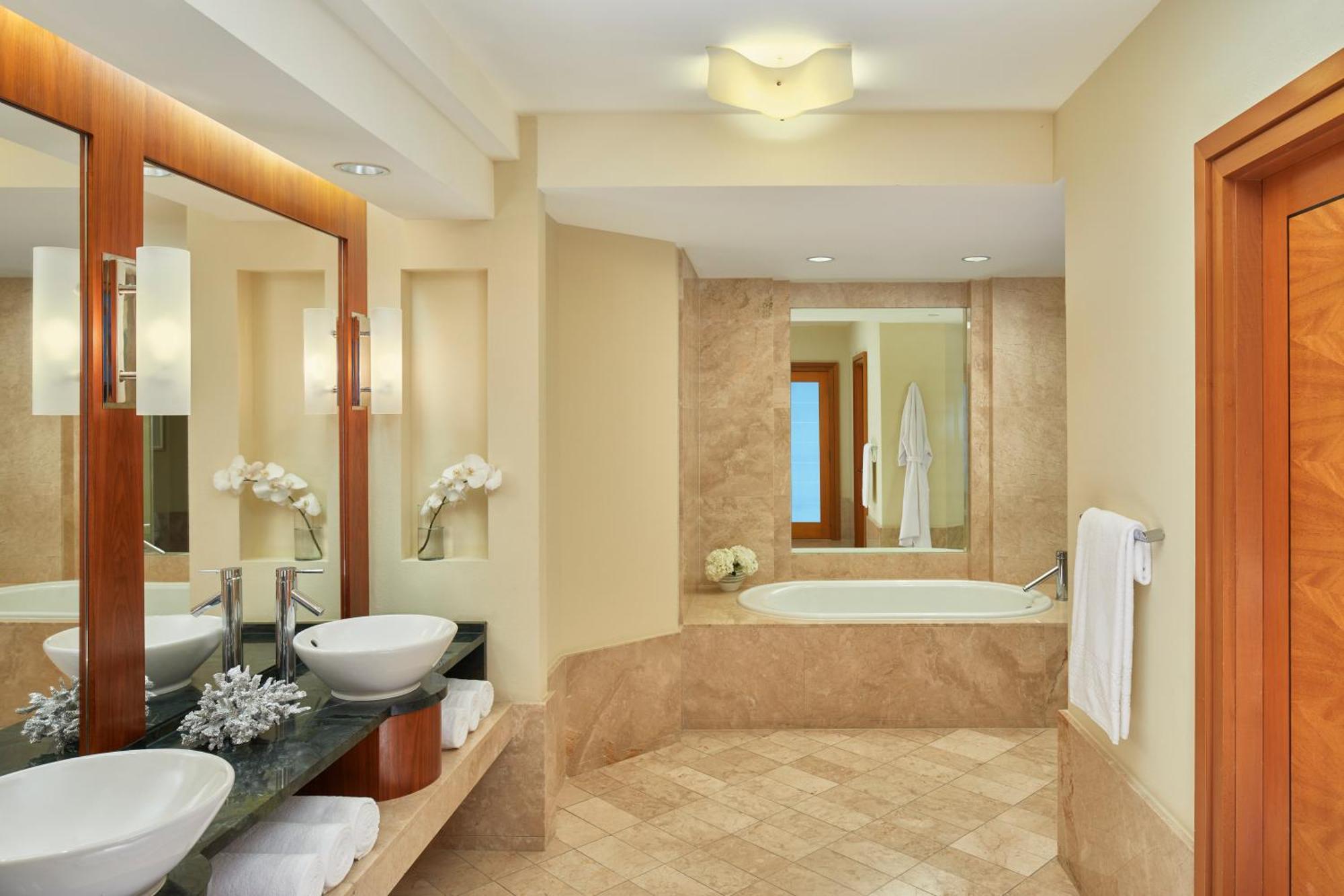 1 Bedroom Azure Suite